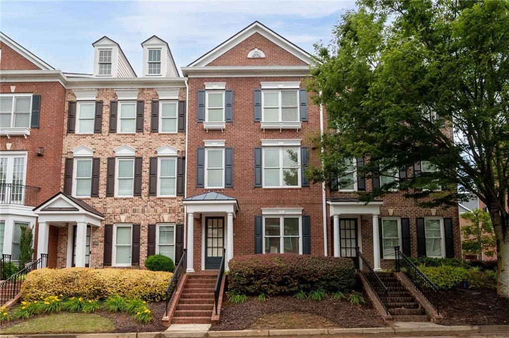 3 bedroom, 4 bathroom, 2,280 sq ft townhouse sold at 4503 Kendall Way, Roswell, GA 30075