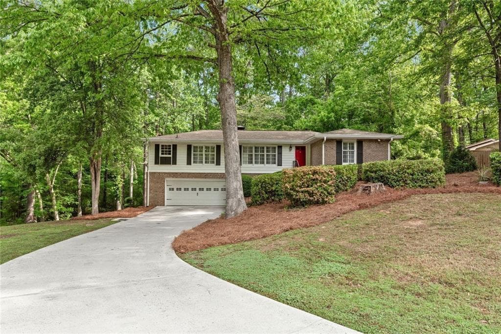 2488 Fontainebleau Drive, Dunwoody, GA 30360 — most recent listing photo