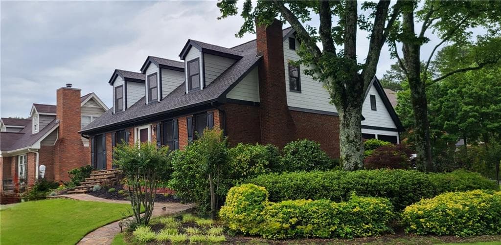 3 bedroom, 2 bathroom single family residence sold at 2747 Livsey Trail, Tucker, GA 30084