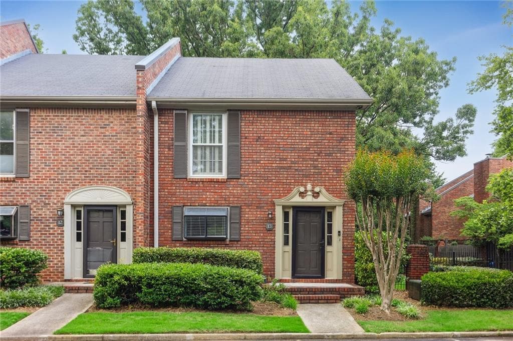 2 bedroom, 3 bathroom, 1,520 sq ft townhouse sold at 1245 S Ponce De Leon Avenue 13, Atlanta, GA 30306