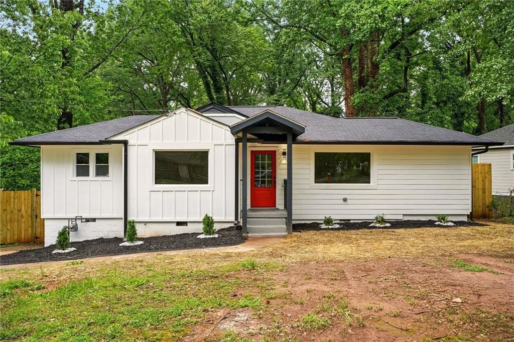 3 bedroom, 2 bathroom, 1,283 sq ft single family residence sold at 1599 SANDTOWN Road, Atlanta, GA 30311