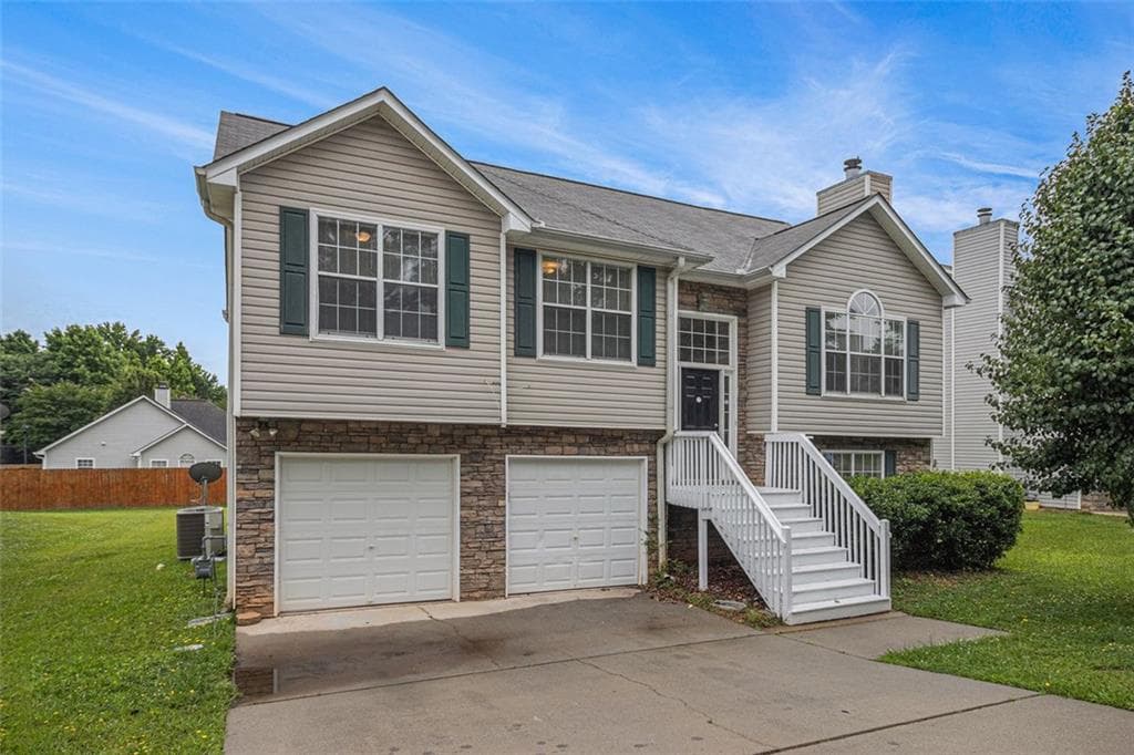 4 bedroom, 3 bathroom, 1,936 sq ft single family residence sold at 1501 BUCKINGHAM, Stockbridge, GA 30281