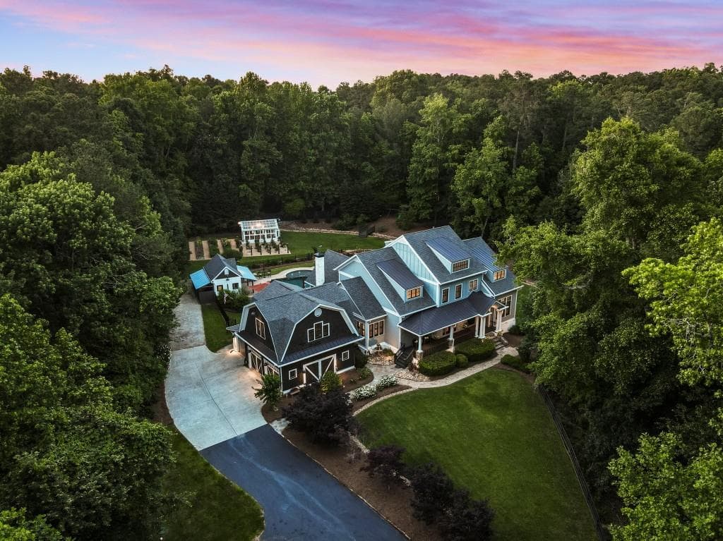 390 Hembree Road, Roswell, GA 30075 — most recent listing photo