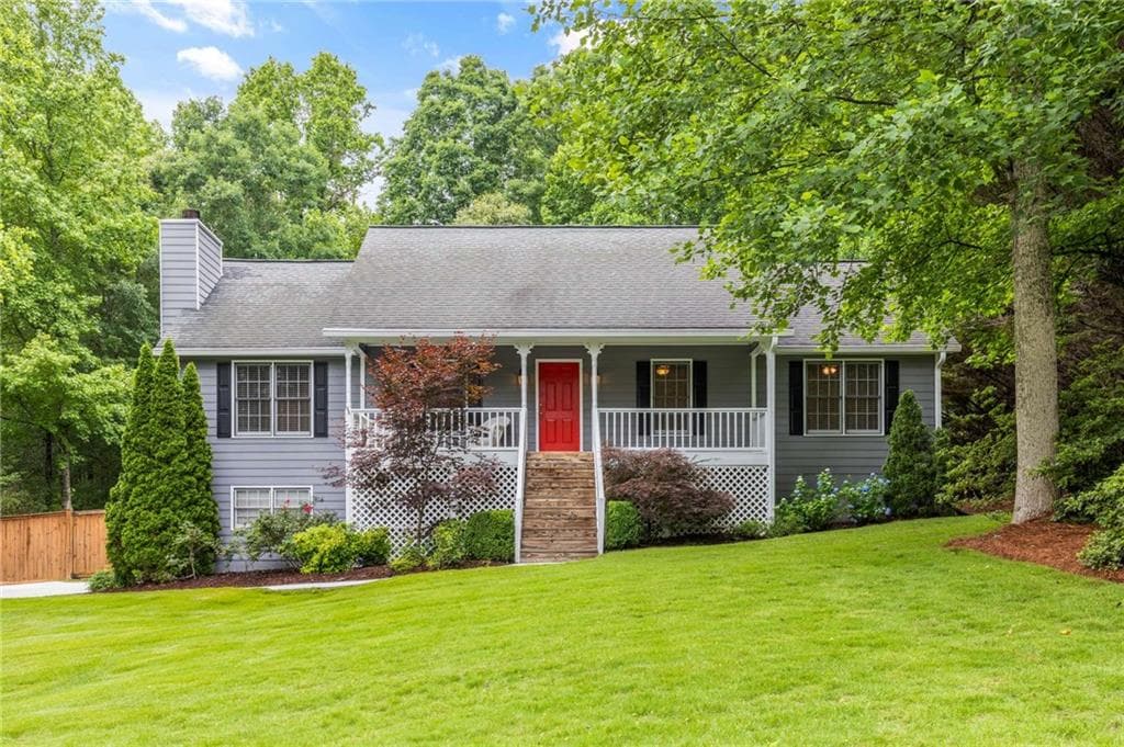 3 bedroom, 2 bathroom single family residence sold at 5761 E Emerald Oaks Lane, Acworth, GA 30102