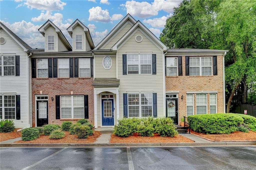 2 bedroom, 3 bathroom, 1,398 sq ft townhouse sold at 1203 Penhurst Way, Lawrenceville, GA 30043