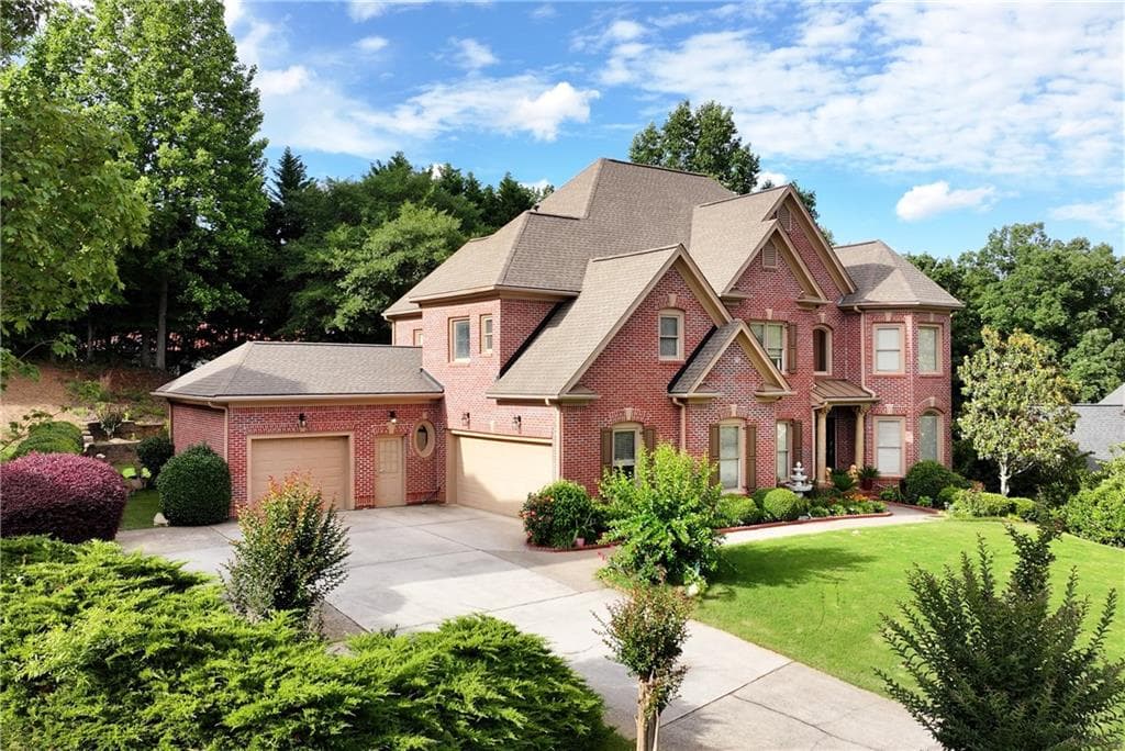8 bedroom, 5 bathroom, 5,232 sq ft single family residence sold at 3332 Heathchase Lane, Suwanee, GA 30024
