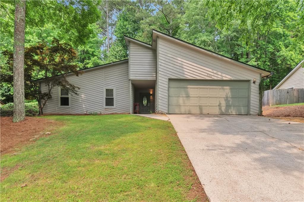 2000 Kristian Way, Roswell, GA 30076 — most recent listing photo