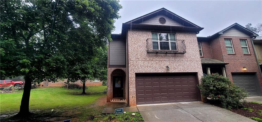 3 bedroom, 3 bathroom, 1,873 sq ft townhouse for sale at 5719 Singlebriar Court, Norcross, GA 30093