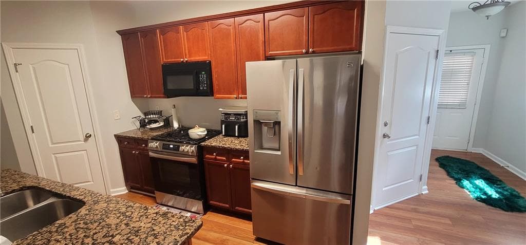 3 bedroom, 3 bathroom, 1,873 sq ft townhouse for sale at 5719 Singlebriar Court, Norcross, GA 30093 — photo 6