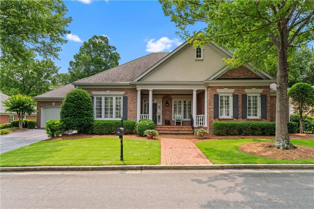 2117 Stephens Walk, Dunwoody, GA 30338 — most recent listing photo