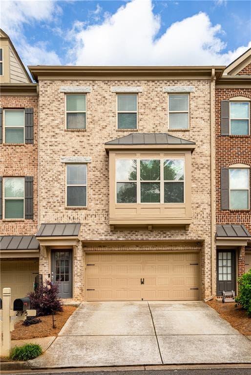 275 Blue Pointe Court, Suwanee, GA 30024 — most recent listing photo