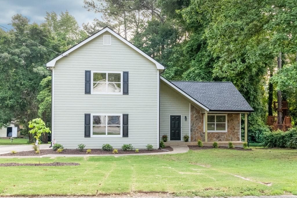 3 bedroom, 2 bathroom, 1,788 sq ft single family residence sold at 1111 Fieldgate Road, Lawrenceville, GA 30044