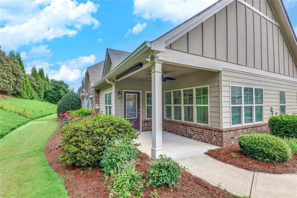 2 bedroom, 2 bathroom townhouse sold at 2384 Tree Arbor Way, Marietta, GA 30064