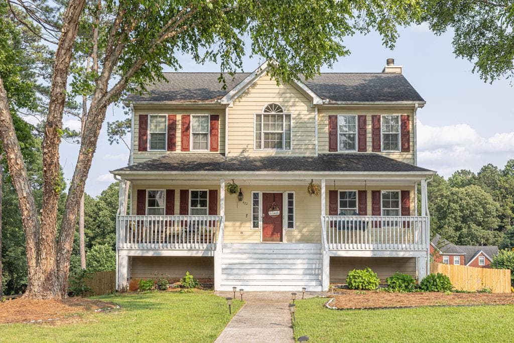 3 bedroom, 3 bathroom, 2,063 sq ft single family residence sold at 422 Inwood Trail Trail, Lawrenceville, GA 30043
