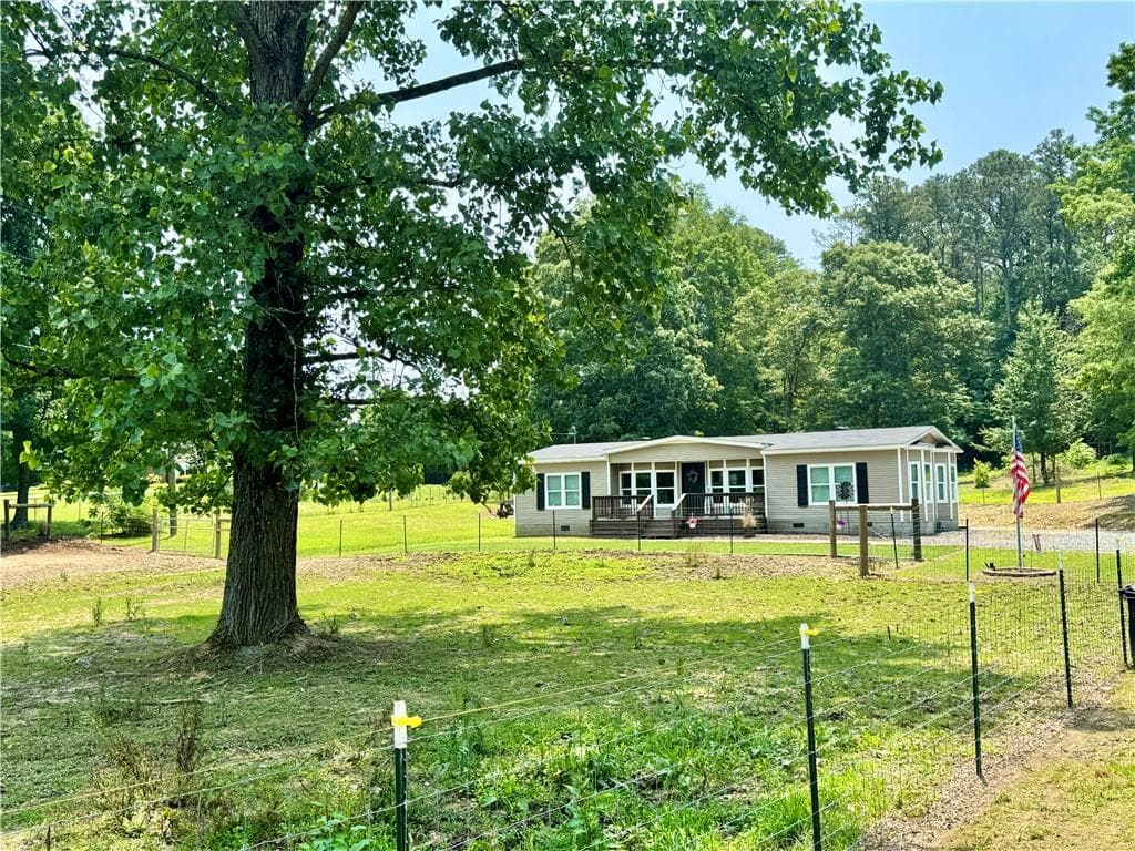 445 Lovebridge Drive, Calhoun, GA 30701 — most recent listing photo