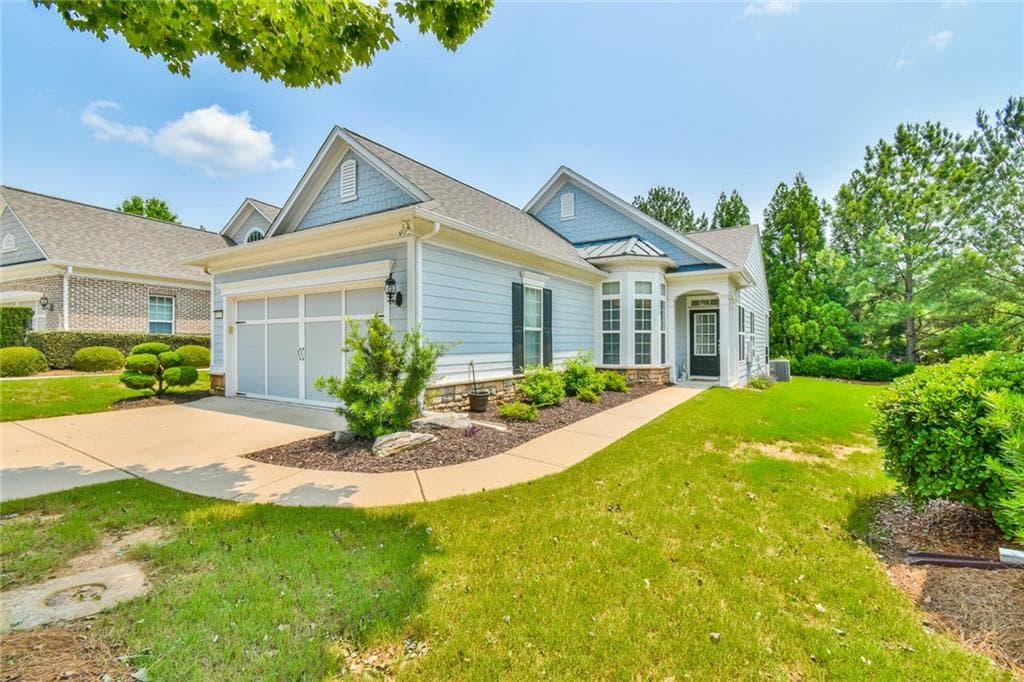 2 bedroom, 2 bathroom, 1,388 sq ft single family residence sold at 6233 Greenstone Circle, Hoschton, GA 30548