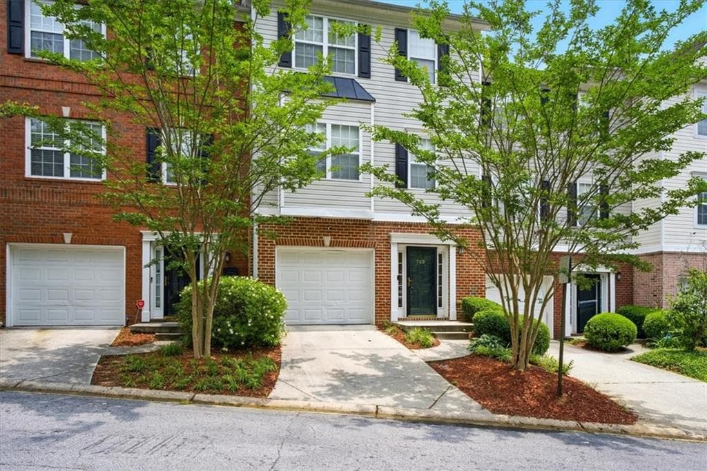 4 bedroom, 3 bathroom, 1,496 sq ft townhouse sold at 760 Celeste Lane, Atlanta, GA 30331