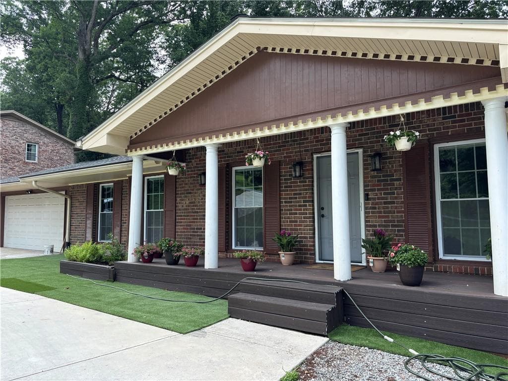 3 bedroom, 2 bathroom, 3,886 sq ft single family residence sold at 4807 Greenway Road, Norcross, GA 30071