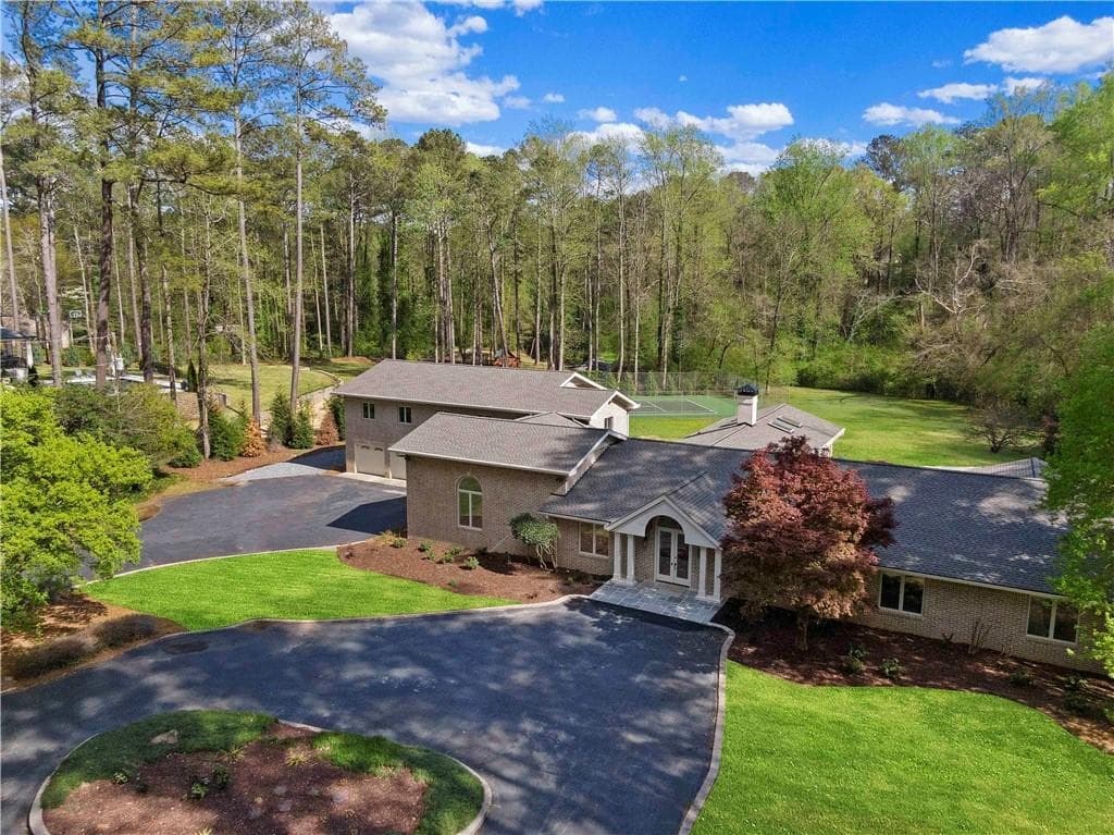 860 Crest Valley Drive, Sandy Springs, GA 30327 — most recent listing photo