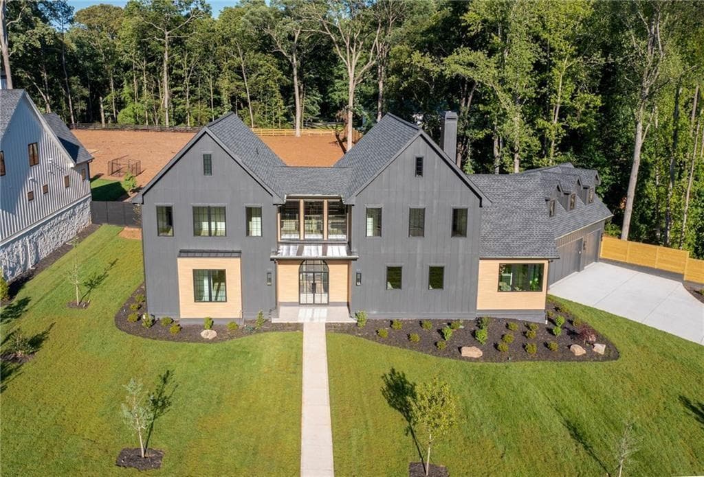 6 bedroom, 6 bathroom single family residence sold at 115 Nova Lane, Roswell, GA 30075