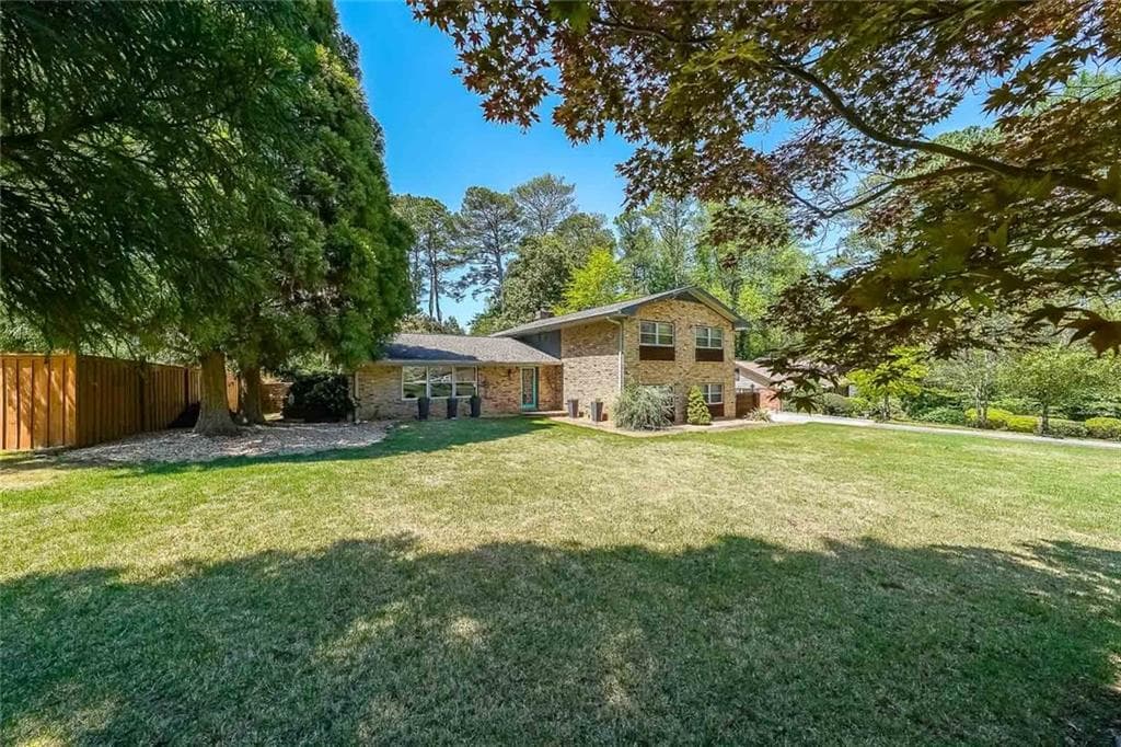 3 bedroom, 3 bathroom, 3,058 sq ft single family residence sold at 3530 Embry Circle, Atlanta, GA 30341