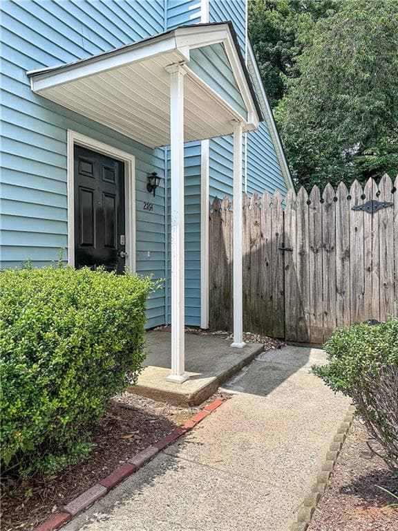 2 bedroom, 2 bathroom, 958 sq ft single family residence for rent at 2764 Saint Charles Lane, Kennesaw, GA 30144 for $1,845 a month — photo 4