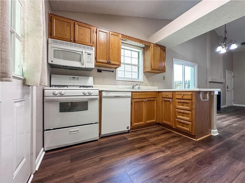 2 bedroom, 2 bathroom, 958 sq ft single family residence for rent at 2764 Saint Charles Lane, Kennesaw, GA 30144 for $1,845 a month — photo 10