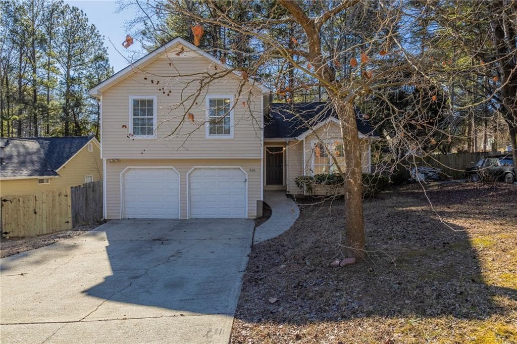 3 bedroom, 3 bathroom, 1,143 sq ft single family residence sold at 2105 Sandtree Court, Atlanta, GA 30331