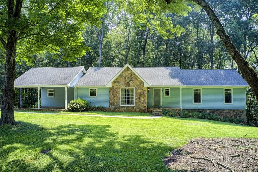 3 bedroom, 3 bathroom, 1,813 sq ft single family residence sold at 2612 SPRING Street, Dacula, GA 30019