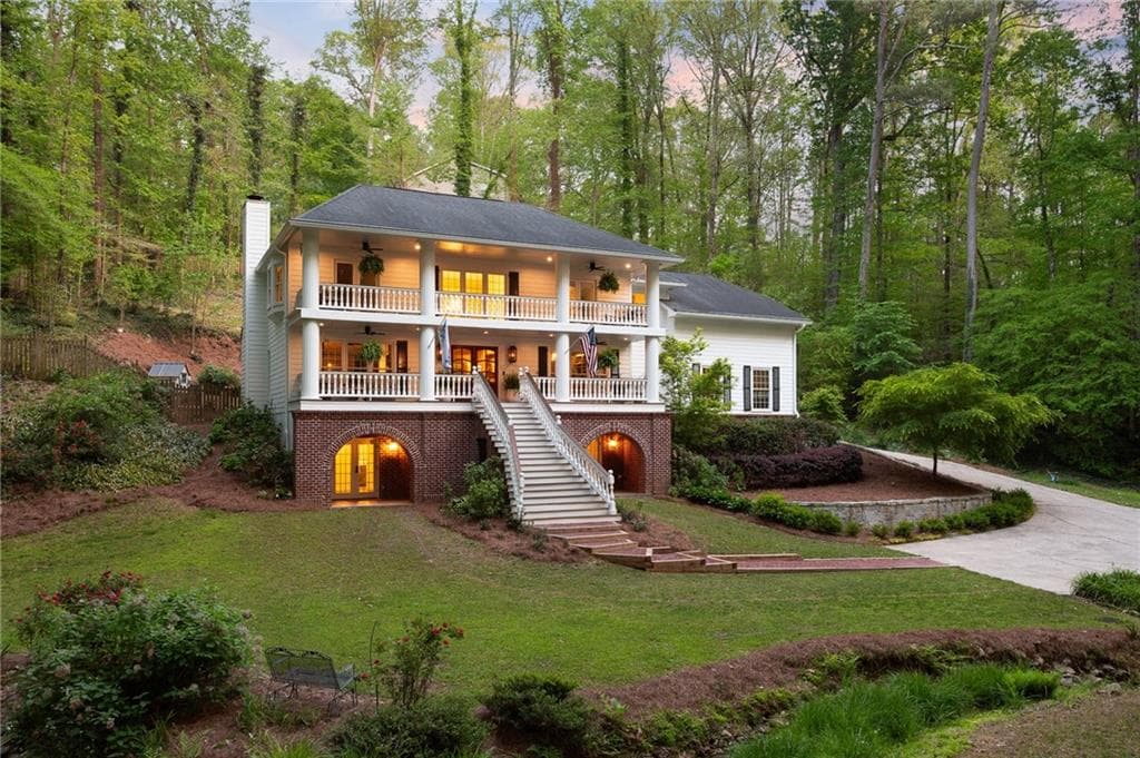 6 bedroom, 5 bathroom, 4,194 sq ft single family residence sold at 4094 Norton Place, Smyrna, GA 30082