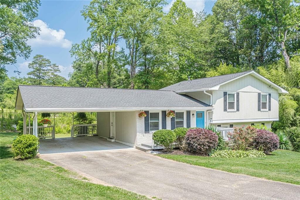 205 Plantation Road, Smyrna, GA 30082 — most recent listing photo
