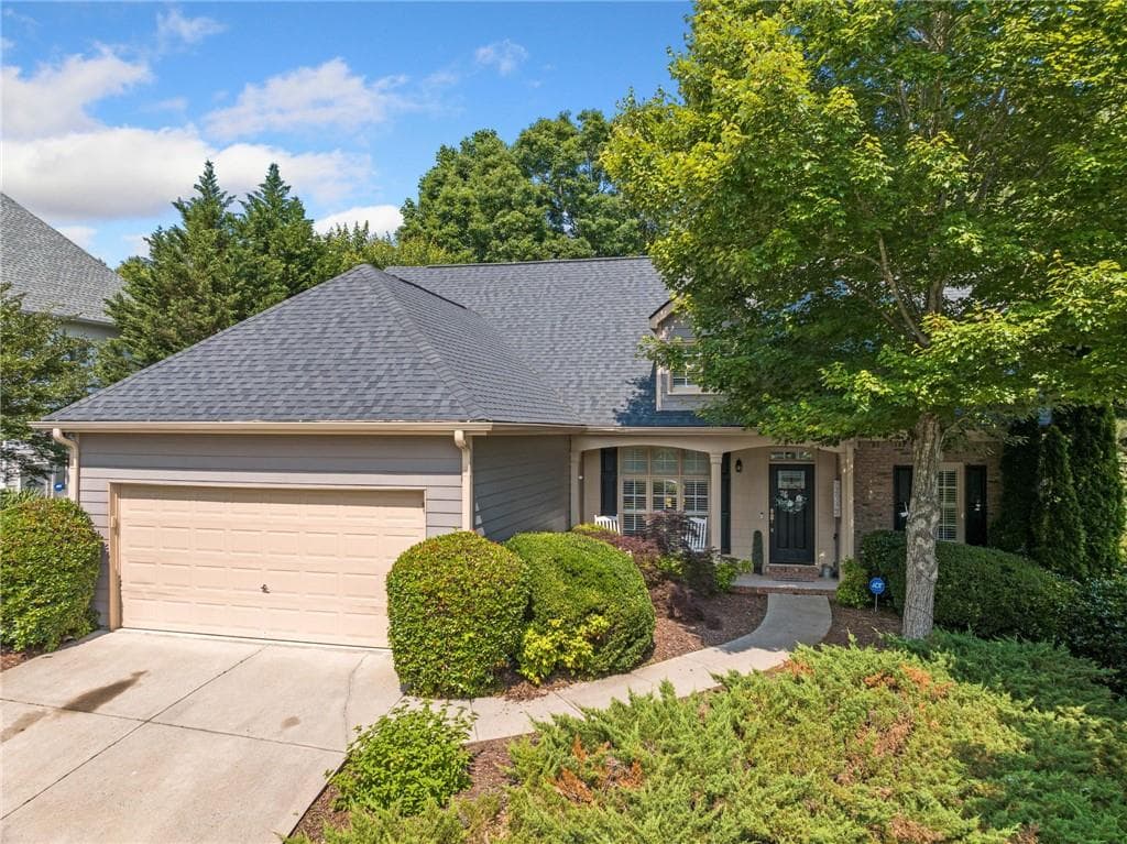 4 bedroom, 3 bathroom, 2,918 sq ft single family residence sold at 139 Mountain Vista Boulevard, Canton, GA 30115