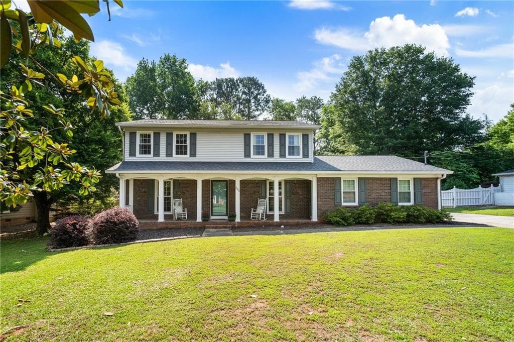 385 Stonebridge Trail, Roswell, GA 30075 — most recent listing photo