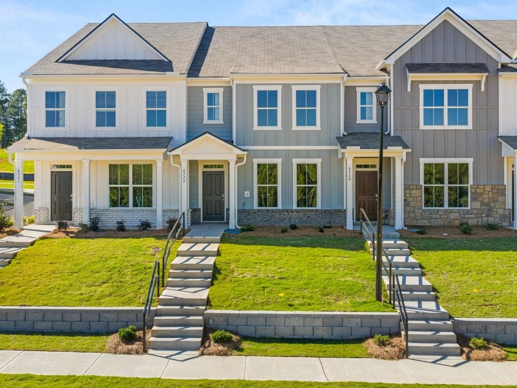 6725 Leigh Street, Flowery Branch, GA 30542 — most recent listing photo