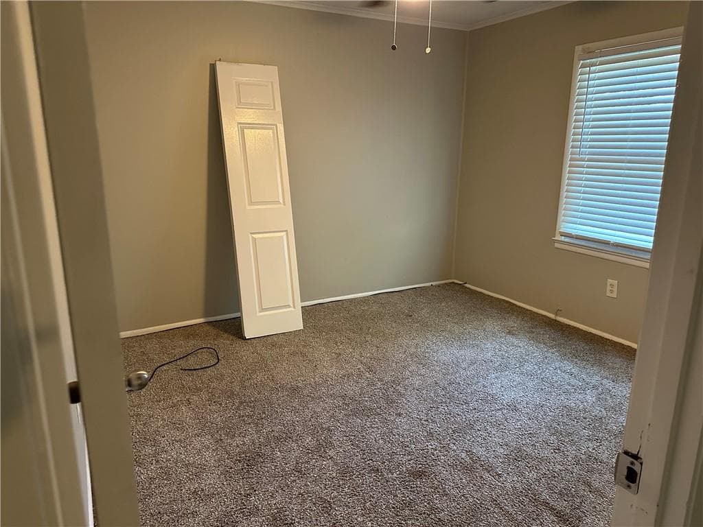5 bedroom, 3 bathroom, 2,209 sq ft single family residence for sale at 915 Lake Drive, Snellville, GA 30039 — photo 5