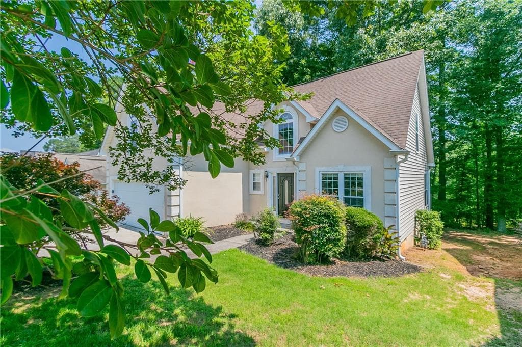 4 bedroom, 3 bathroom, 1,674 sq ft single family residence for sale at 12015 Harbour Town Parkway, Fayetteville, GA 30215 — photo 3