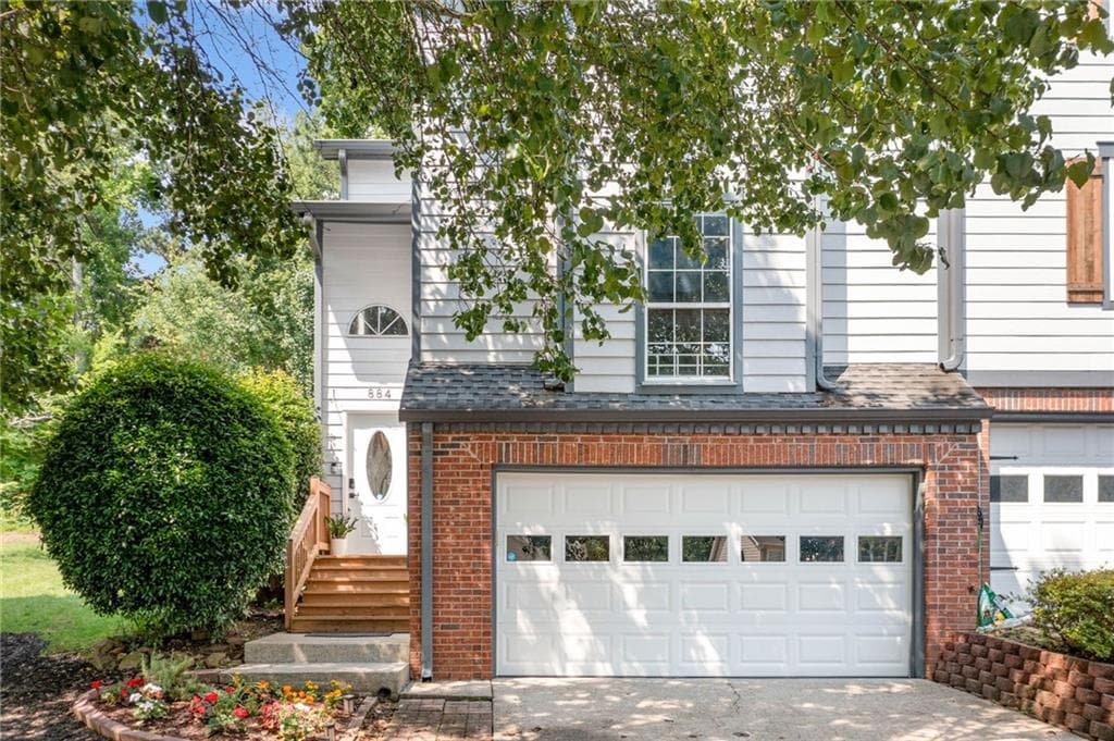 3 bedroom, 3 bathroom, 1,787 sq ft townhouse sold at 884 Edgewater Circle, Marietta, GA 30062