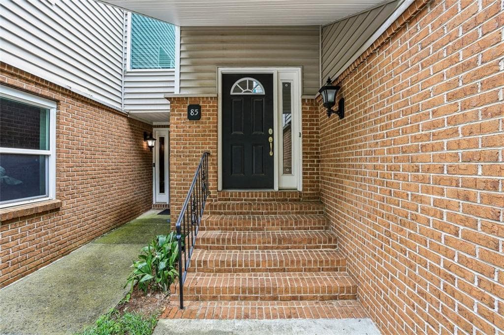 85 Dunwoody Springs Drive, Sandy Springs, GA 30328 — most recent listing photo