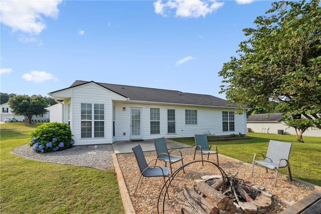 453 Raymond Drive, Winder, GA 30680 — most recent listing photo