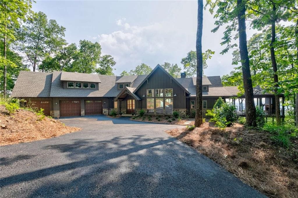 4 bedroom, 5 bathroom, 5,240 sq ft single family residence sold at 751 Ridgeview Drive, Jasper, GA 30143
