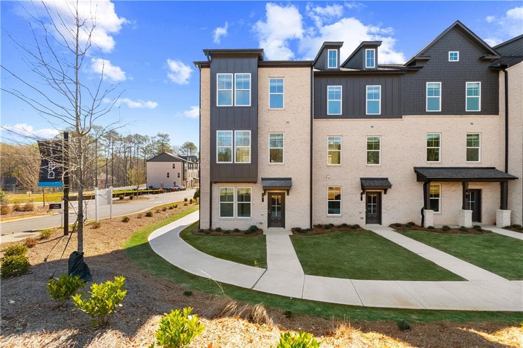 101 Daybreak Lane, Newnan, GA 30265 — most recent listing photo