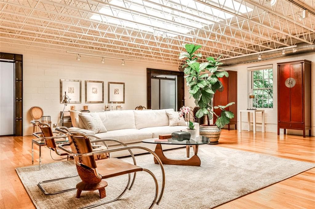 2 bedroom, 2 bathroom, 2,848 sq ft condominium sold at 1933 MCLENDON Avenue A, Atlanta, GA 30307