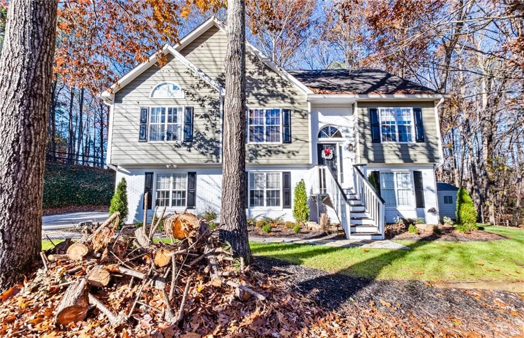 4 bedroom, 3 bathroom, 1,941 sq ft single family residence sold at 126 Laguna Springs Drive, Woodstock, GA 30188