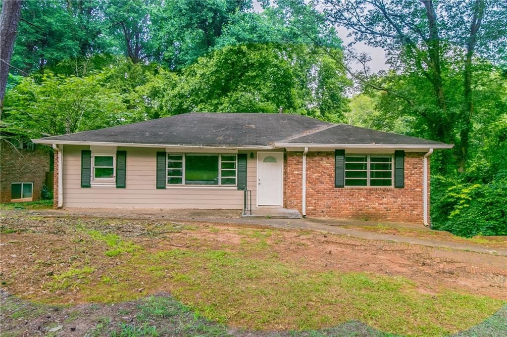 3 bedroom, 2 bathroom, 1,352 sq ft single family residence sold at 2582 Springdale Road, Atlanta, GA 30315