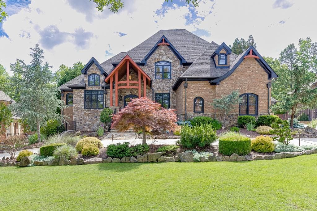 2304 Weeping Oak Drive, Braselton, GA 30517 — most recent listing photo