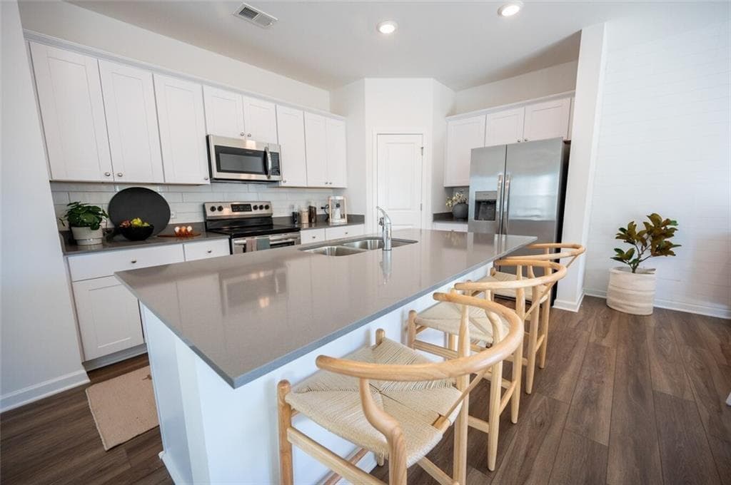 4 bedroom, 3 bathroom, 1,822 sq ft single family residence for rent at 6462 Waypoint Street Atlanta, Flowery Branch, GA 30542 for $2,585 a month — photo 6
