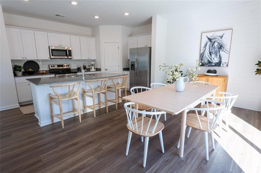 4 bedroom, 3 bathroom, 1,822 sq ft single family residence for rent at 6462 Waypoint Street Atlanta, Flowery Branch, GA 30542 for $2,585 a month — photo 9
