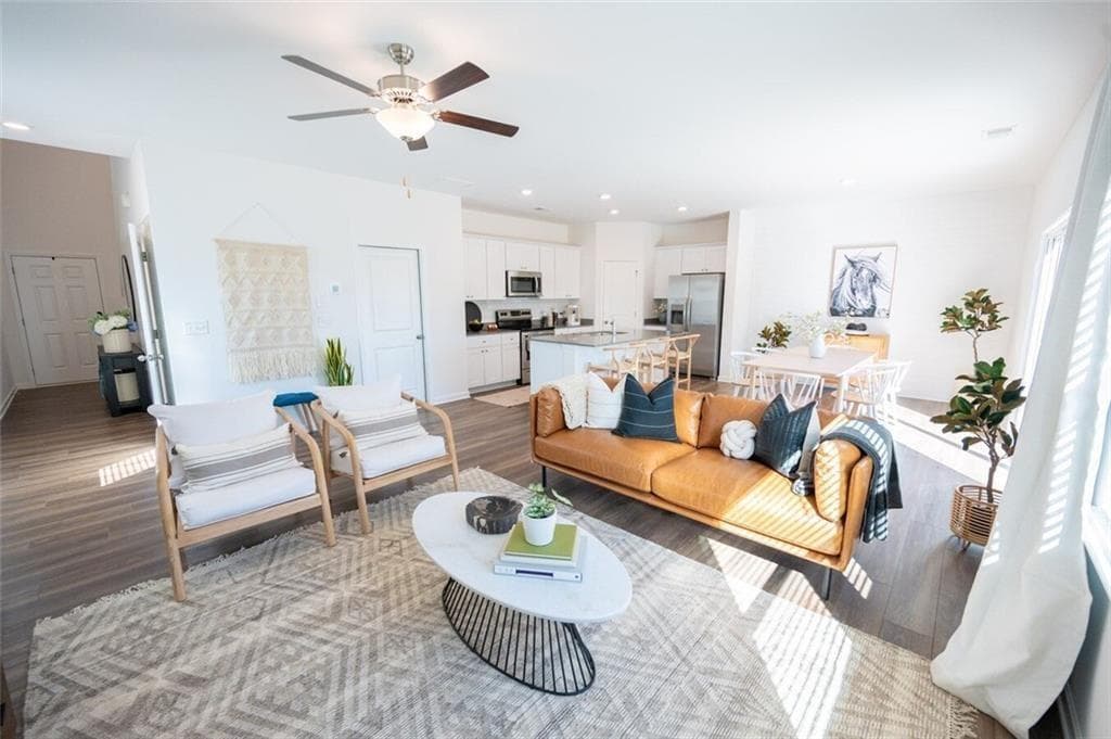3 bedroom, 2 bathroom, 1,519 sq ft single family residence for rent at 6462 Waypoint Street Dover, Flowery Branch, GA 30542 for $2,484 a month — photo 10
