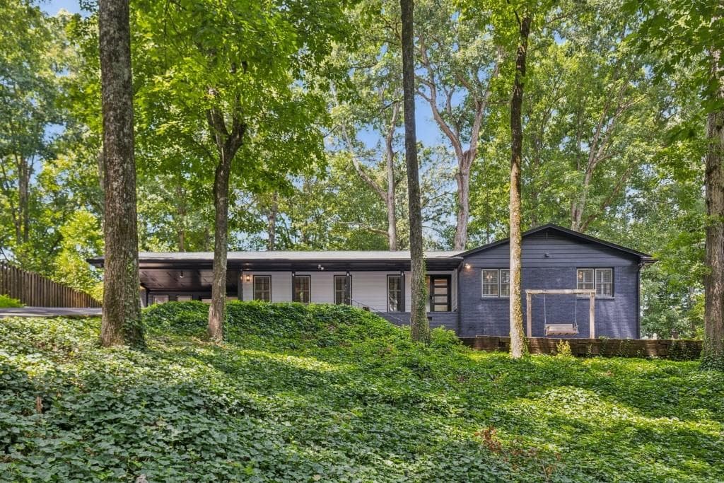 6878 Brandon Mill Road, Sandy Springs, GA 30328 — most recent listing photo