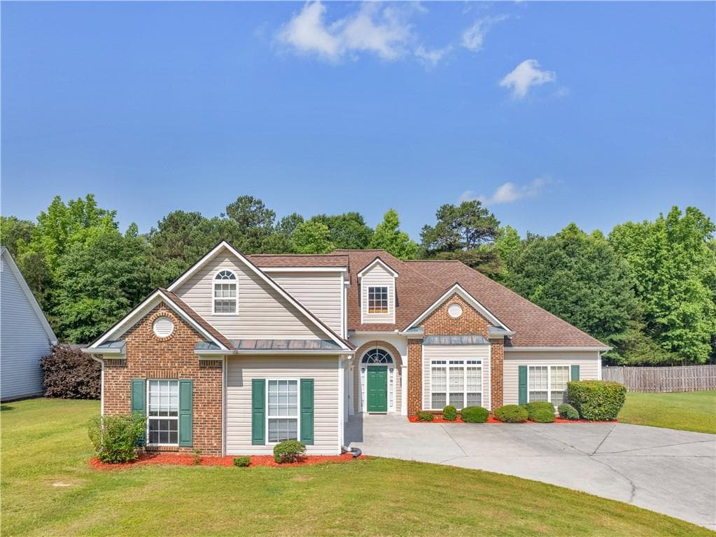 4 bedroom, 2 bathroom, 2,487 sq ft single family residence for sale at 127 Autumn Run Place, Villa Rica, GA 30180 — photo 2